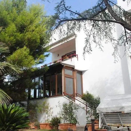 Bed & Breakfast Annavi *